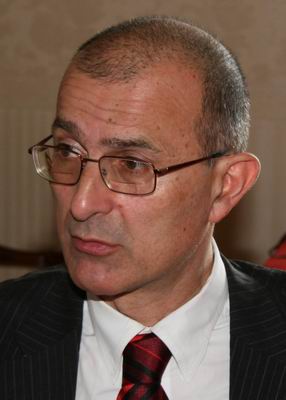 Veljko M. Milutinovic