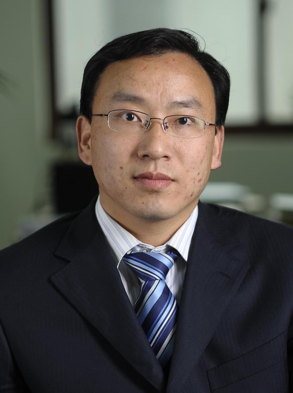 Junfeng Fang