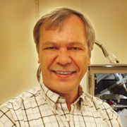 Sergei V Lindeman