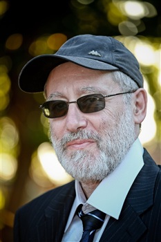 Vadim E. Levit