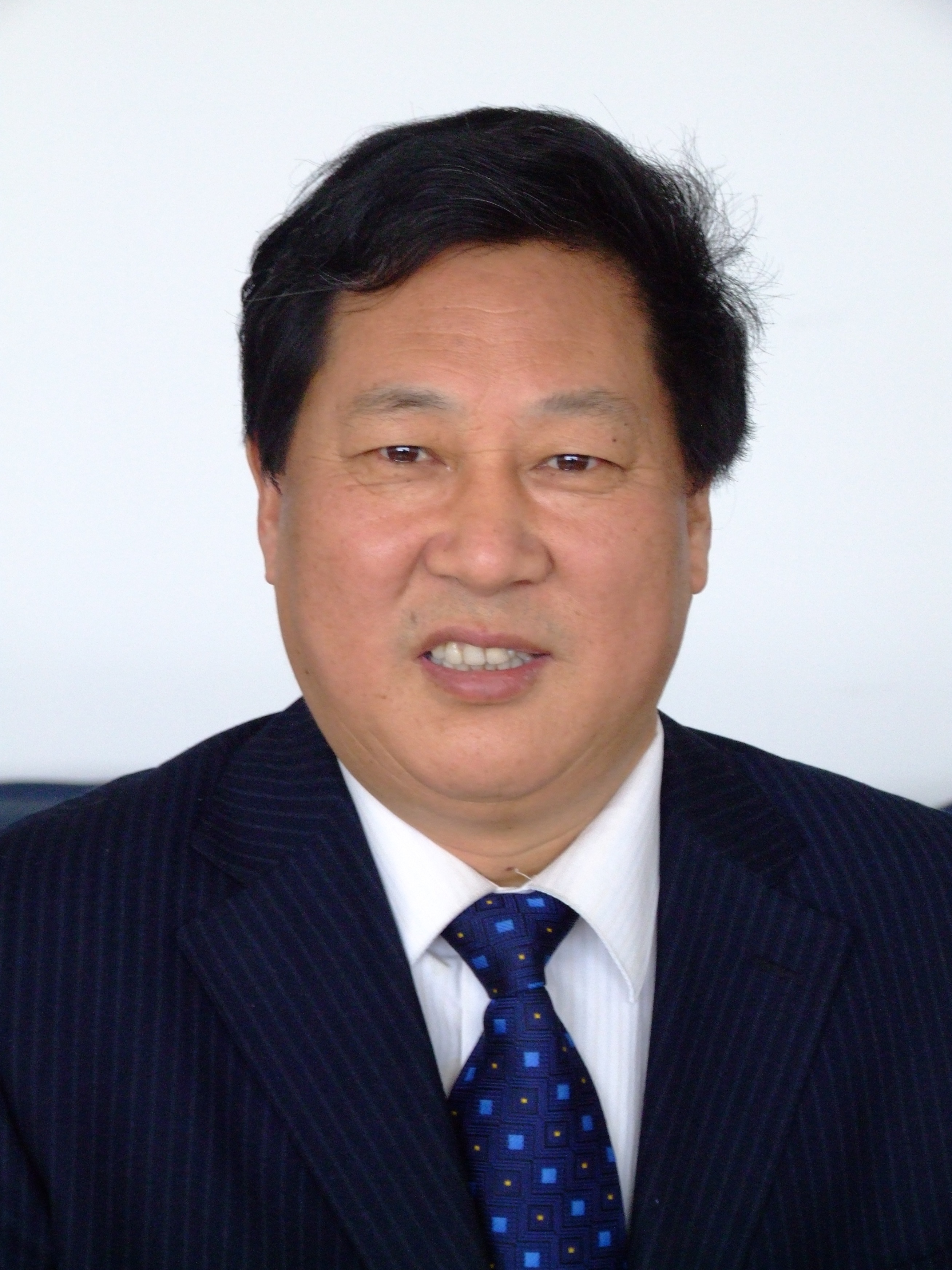 Baoping Han